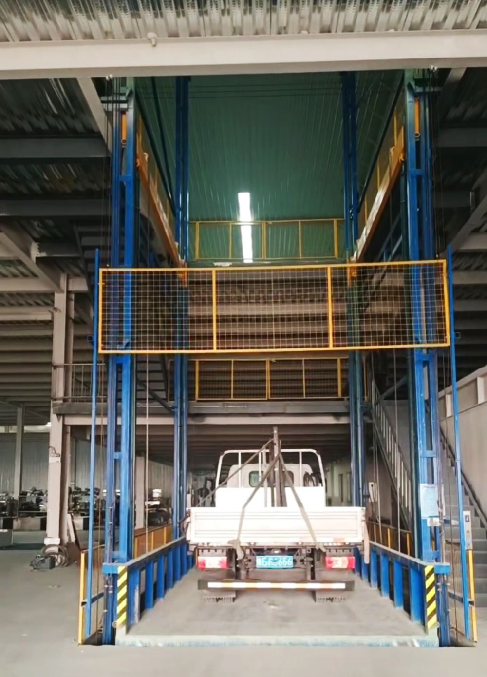 鏈條導(dǎo)軌式液壓升降機(jī)、升降貨梯、升降平臺