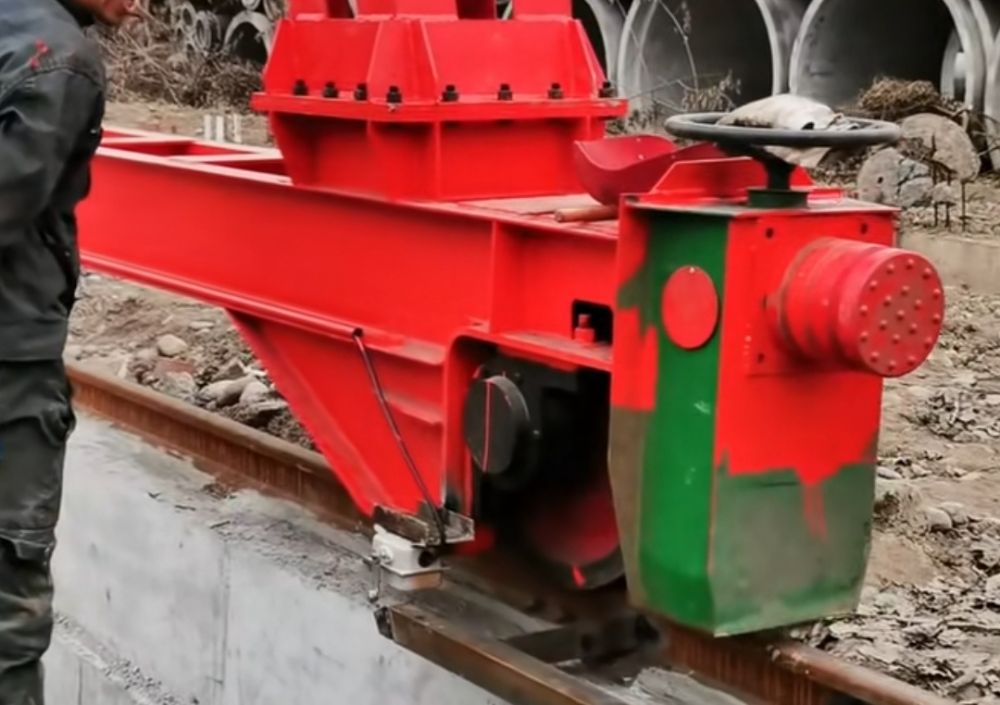 龍門吊夾軌器、門式起重機(jī)防風(fēng)裝置、防風(fēng)鐵楔