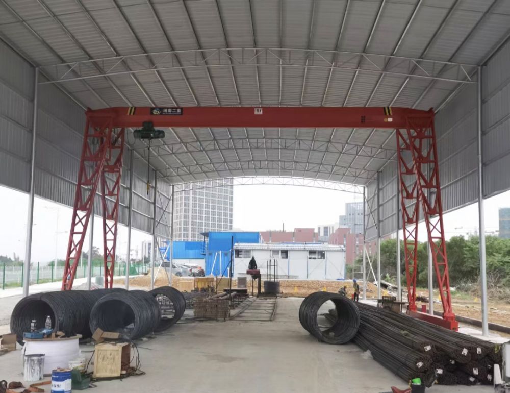 門式起重機(jī)、龍門吊廠家產(chǎn)地、MH型電動(dòng)葫蘆門式起重機(jī)