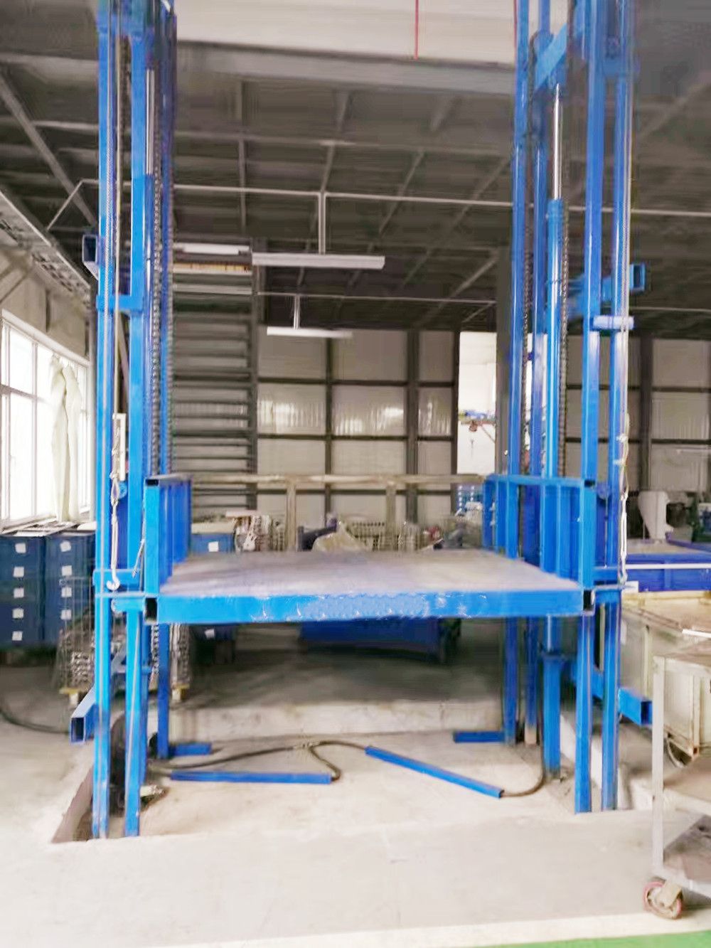 成都升降平臺(tái)、鏈條導(dǎo)軌式升降機(jī)廠家銷售安裝維修