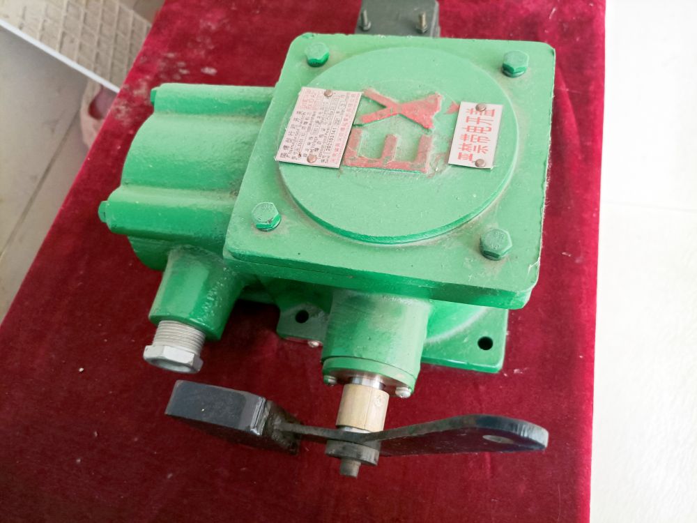 起重限位開關(guān)、防爆隔爆行程開關(guān)型號(hào)、參數(shù)、廠家批發(fā)零售、安裝維修