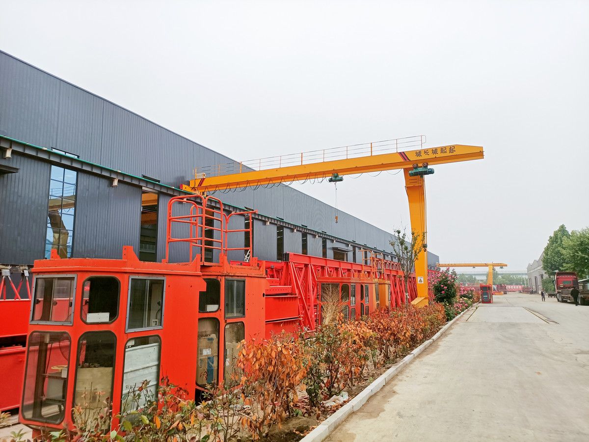 江西門(mén)式起重機(jī)、吉安L型半腿單梁龍門(mén)吊廠(chǎng)家銷(xiāo)售、安裝維修