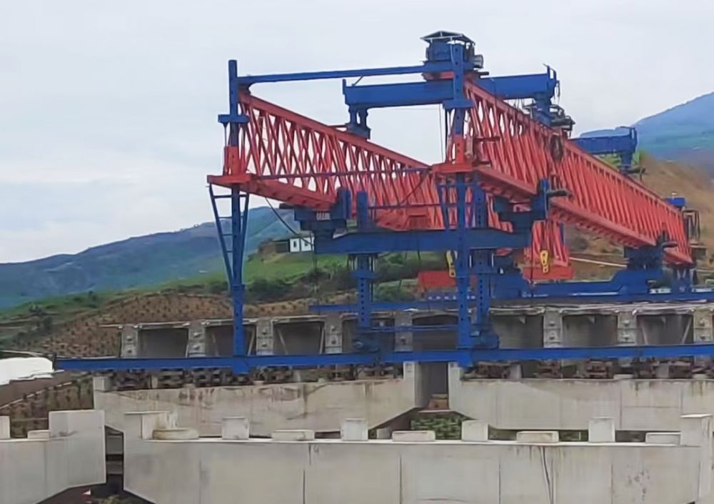 架橋機(jī)廠家、鐵路架橋機(jī)、公路架橋機(jī)生產(chǎn)廠家、價(jià)格