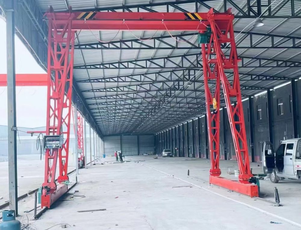 電動單梁桁架門式起重機、花架龍門吊(上包下花）)