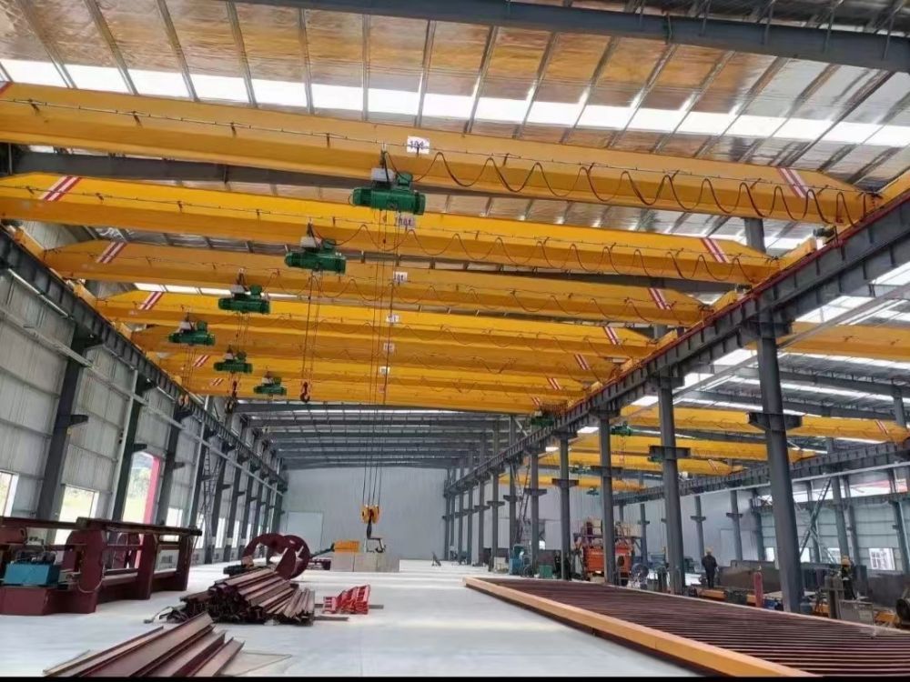 河南新鄉(xiāng)起重機(jī)、LDA型電動(dòng)單梁起重機(jī)起重量、價(jià)格