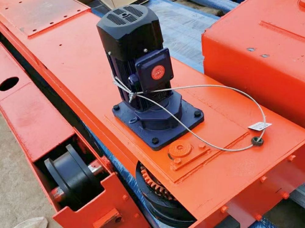 起重機端梁總成、車輪組、減速機、運行電機批發(fā)零售