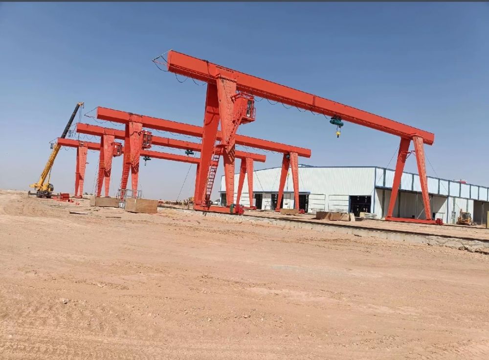 箱式電動(dòng)單梁龍門(mén)吊、MH型箱形電動(dòng)單梁門(mén)式起重機(jī)