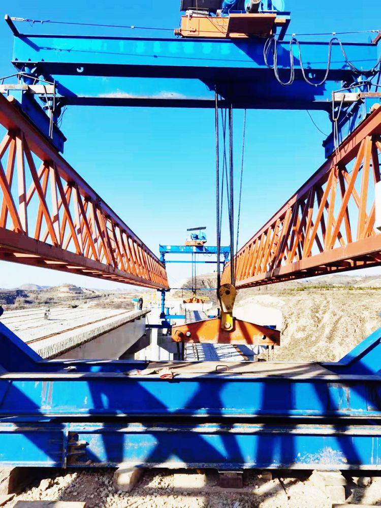 山西架橋機(jī)、太原架橋機(jī)、架橋機(jī)租售