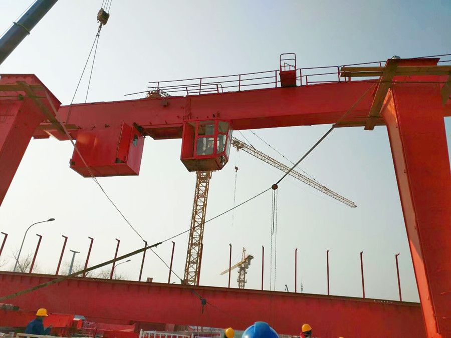 龍門吊安裝工程.jpg