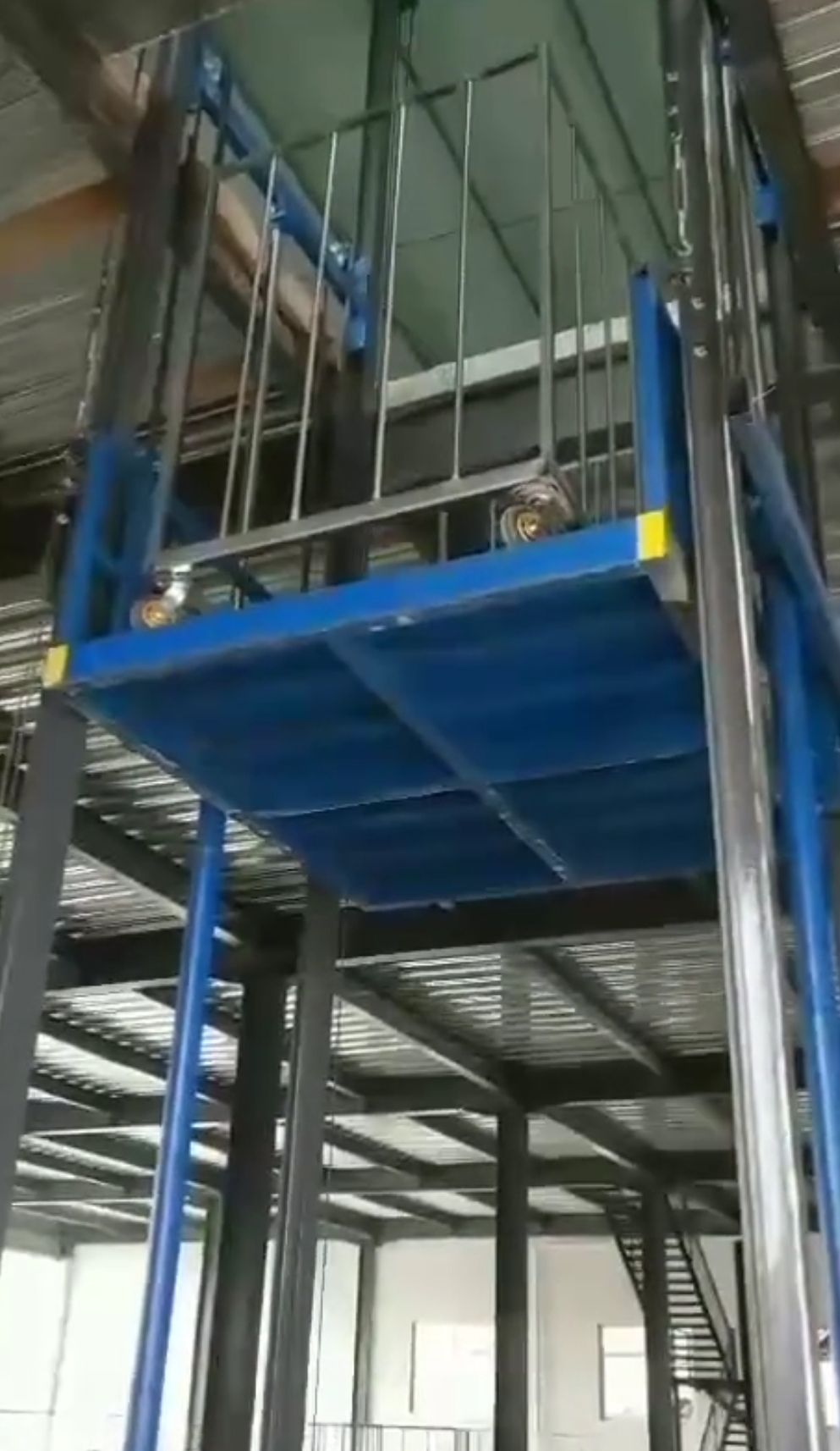 液壓升降機(jī)、鏈條導(dǎo)軌式升降平臺(tái)