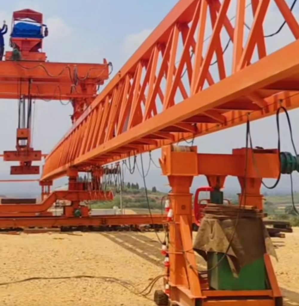 廣東架橋機(jī)租賃出租、工程龍門(mén)吊、出渣機(jī)、提梁機(jī)租賃服務(wù)