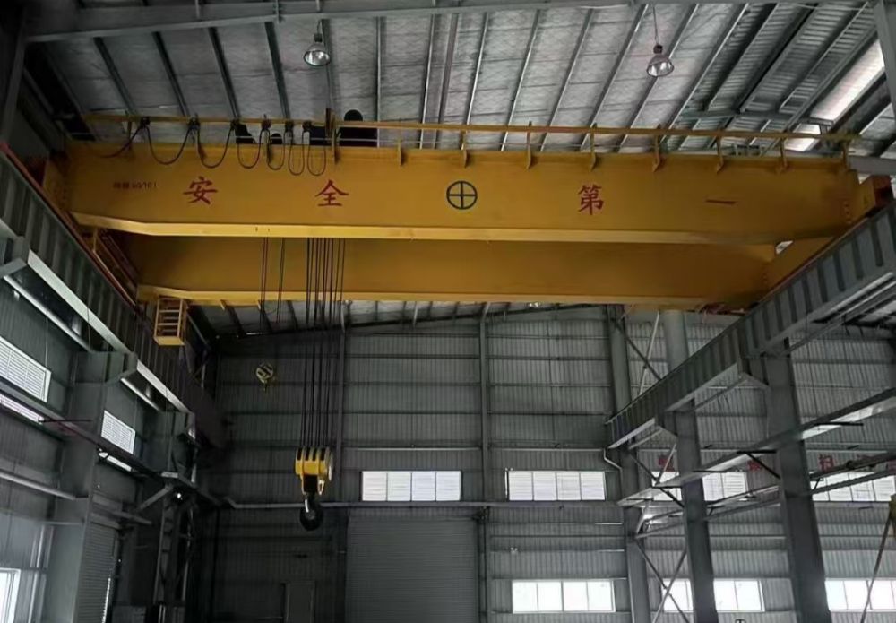 LH型電動(dòng)葫蘆雙梁橋式起重機(jī)、天車、吊機(jī)