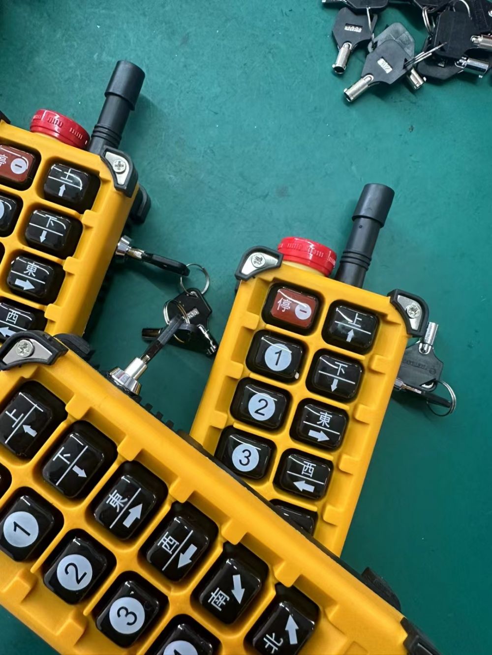 帶鑰匙的遙控器、可設(shè)置密碼鎖的遙控器廠家品牌、批發(fā)價(jià)格