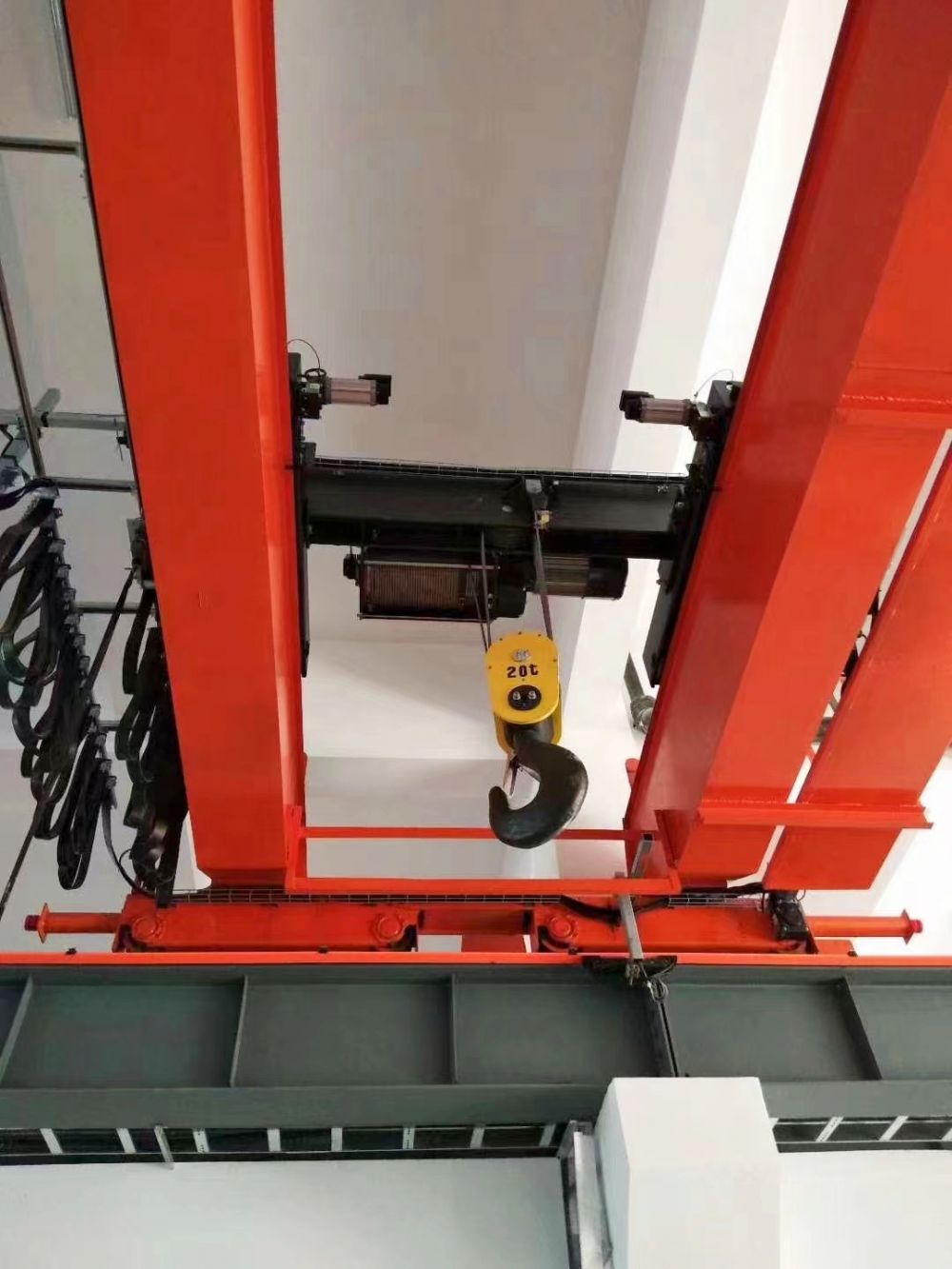 歐式起重機(jī)、歐標(biāo)新型雙梁橋式起重機(jī)、LH型橋式起重機(jī)、天車、吊機(jī)