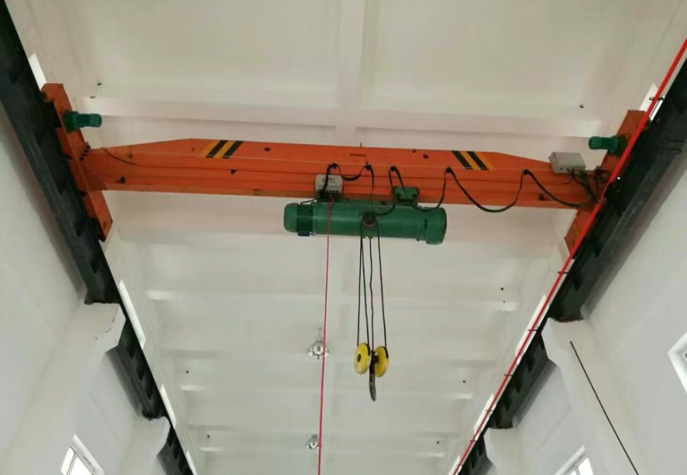 電動(dòng)橋式天車、行車、LDA型電動(dòng)單梁起重機(jī)