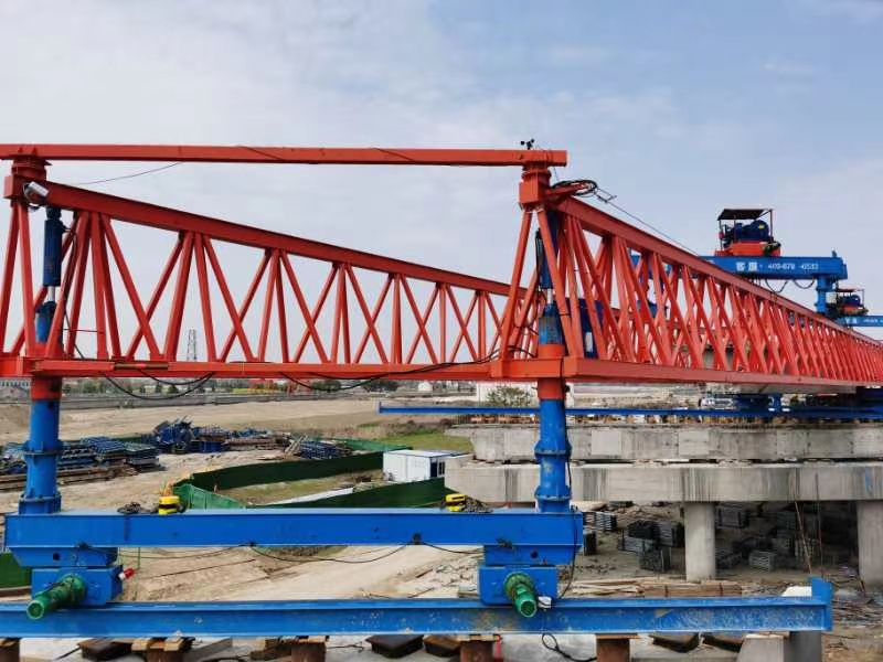 河南鐵山起重40m180t架橋機生產(chǎn)廠家