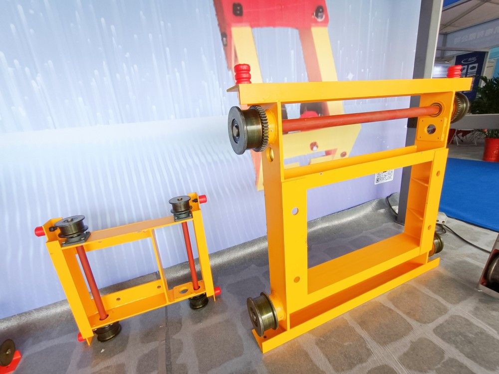 起重機(jī)小車、環(huán)鏈葫蘆小車、臺(tái)車、起重座式/掛式臺(tái)車批發(fā)