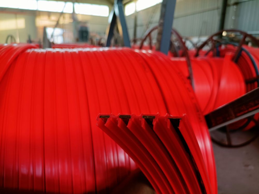 山西臨汾滑導(dǎo)電器、無(wú)接縫滑觸線廠家批發(fā)銷售