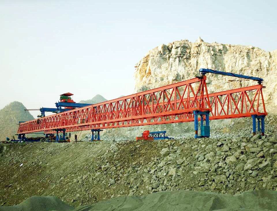 四川成都架橋機(jī)租賃、公路鐵路架橋機(jī)出租及安裝維修服務(wù)