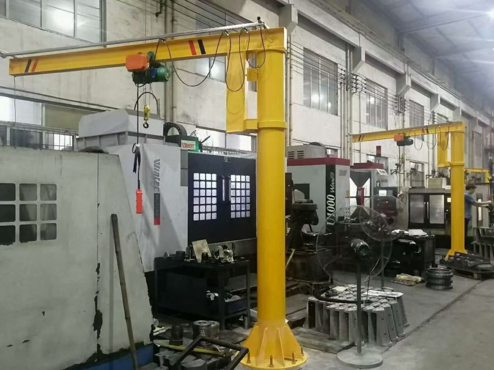 定柱式懸臂起重機、定柱式懸臂吊/旋臂吊