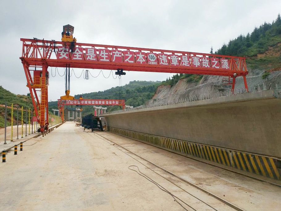 惠州龍門吊廠家銷售，MG型電動雙梁門式起重機