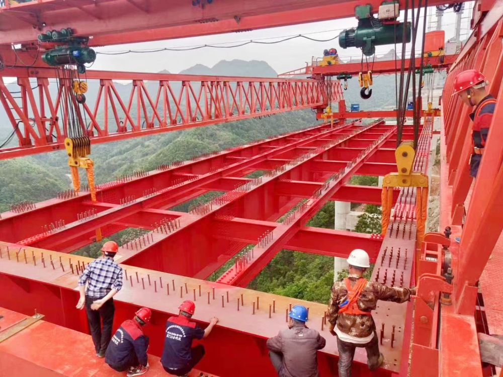 架橋機(jī)制造廠家、架橋機(jī)移裝搬遷、架橋機(jī)安裝維修、架橋機(jī)出租租賃