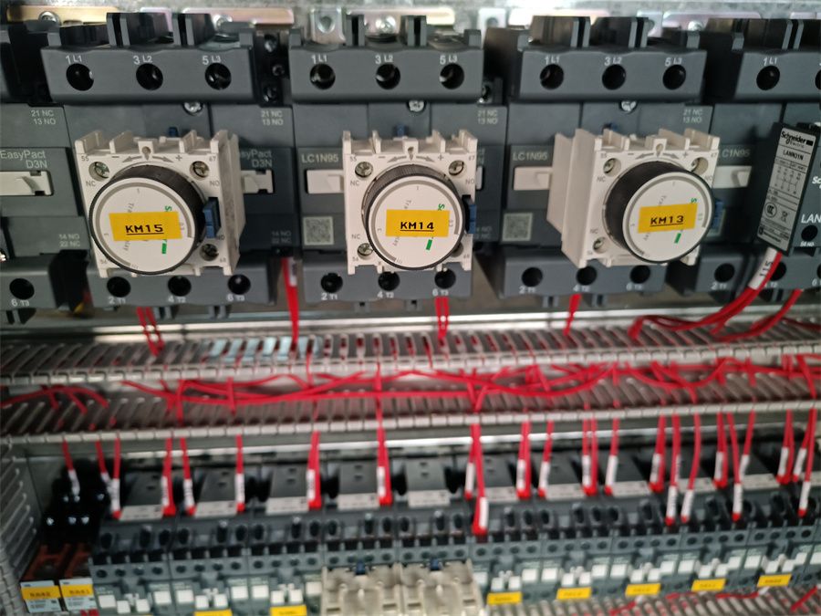 橋門(mén)式起重機(jī)成套電氣箱電器柜、PLC自動(dòng)化編程