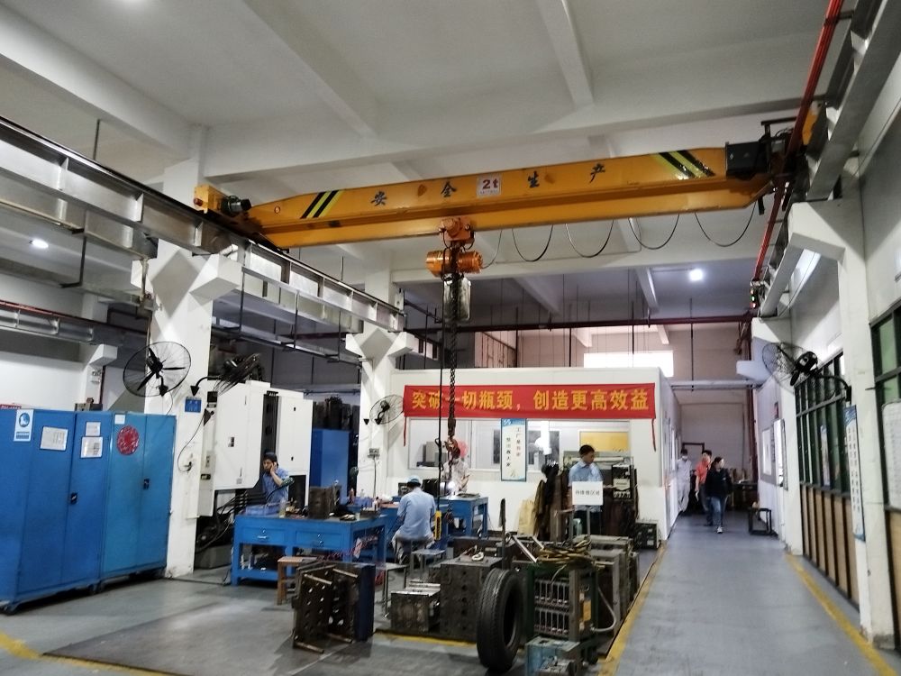 浙江臺州起重機、LDA型1~30噸電動單梁起重機