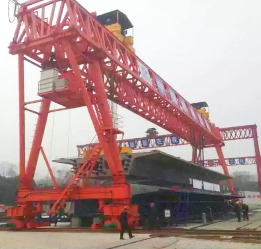 商丘雙梁龍門吊、MG型電動雙梁門式起重機(jī)