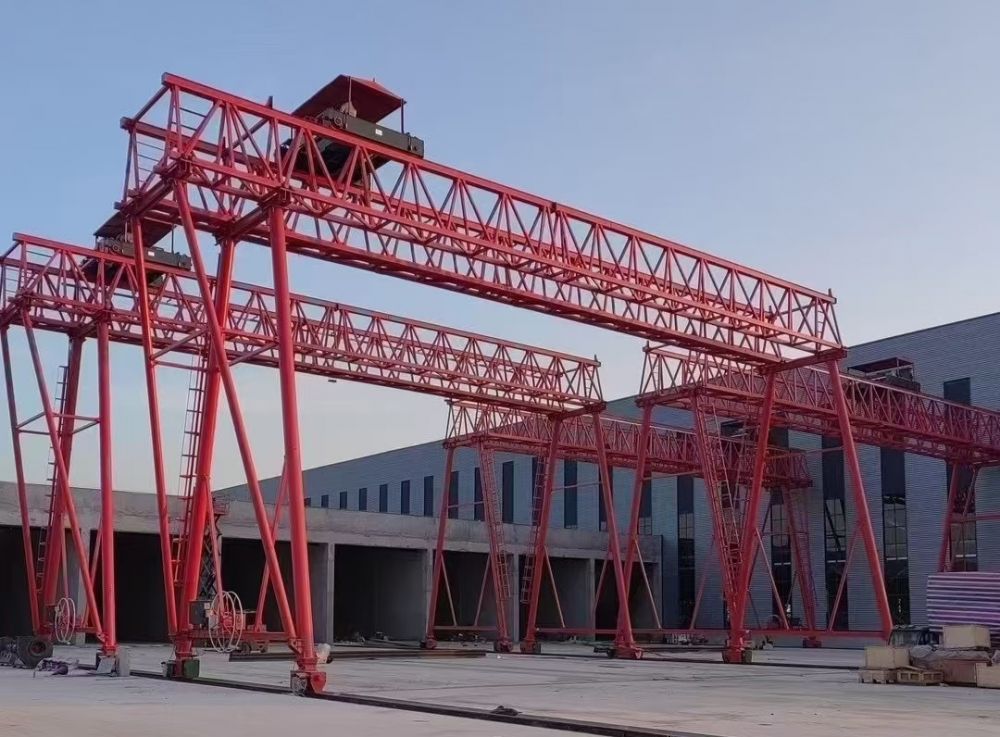 河南龍門(mén)吊、提梁機(jī)、路橋門(mén)機(jī)租賃工程服務(wù)