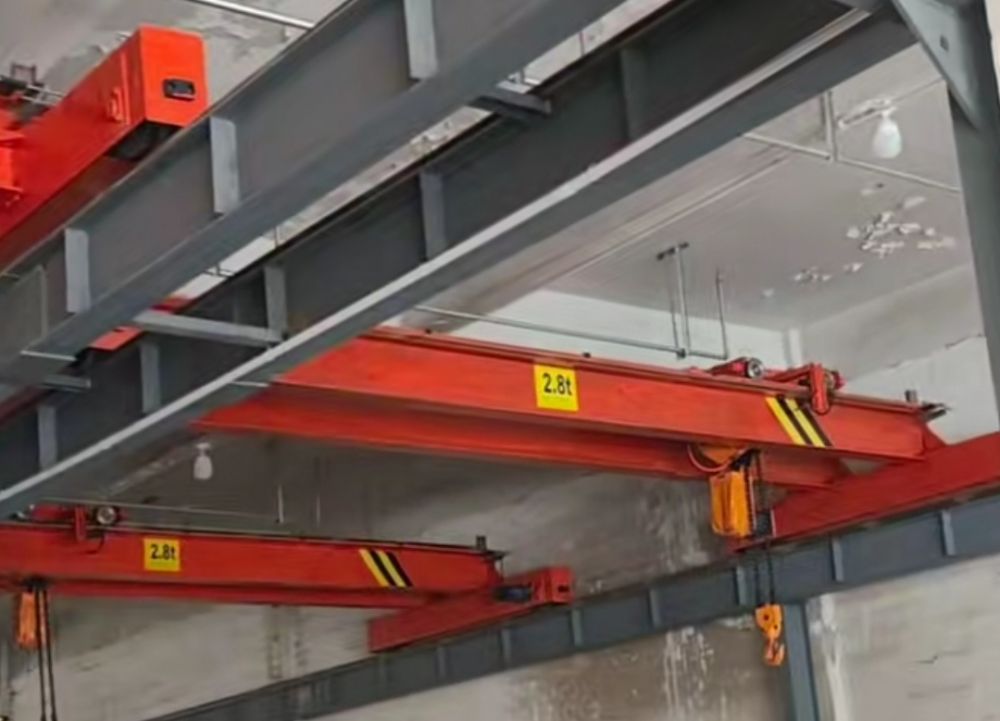 云浮天車吊機(jī)現(xiàn)場制作、簡易電動(dòng)單梁起重機(jī)