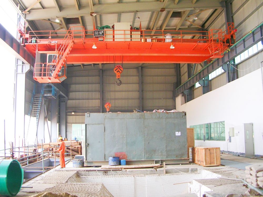 雙梁起重機、吊機、天車、QD型吊鉤橋式起重機