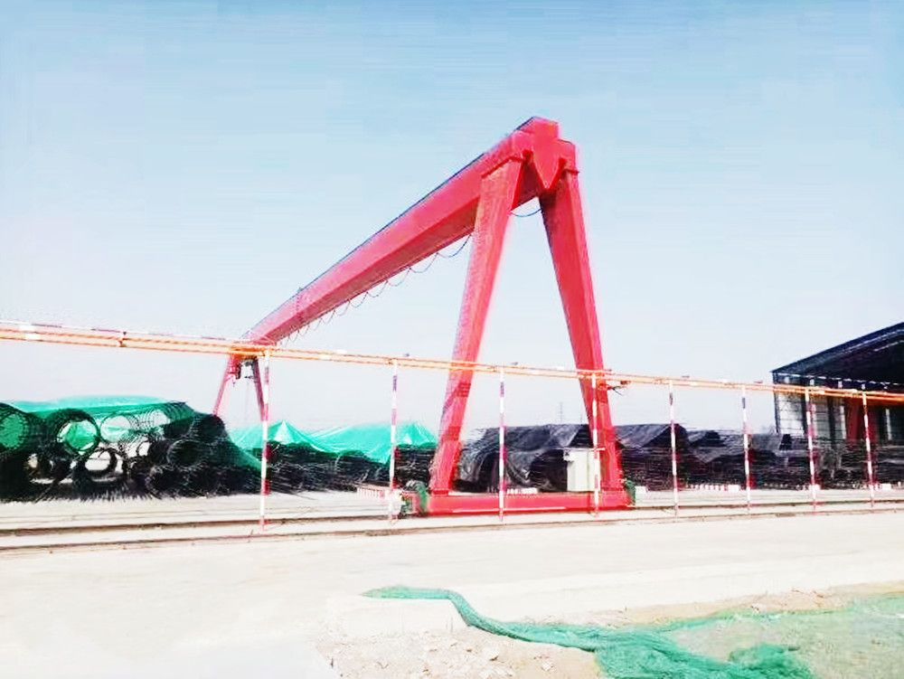 呼和浩特龍門吊、MH型箱式電動單梁門式起重機