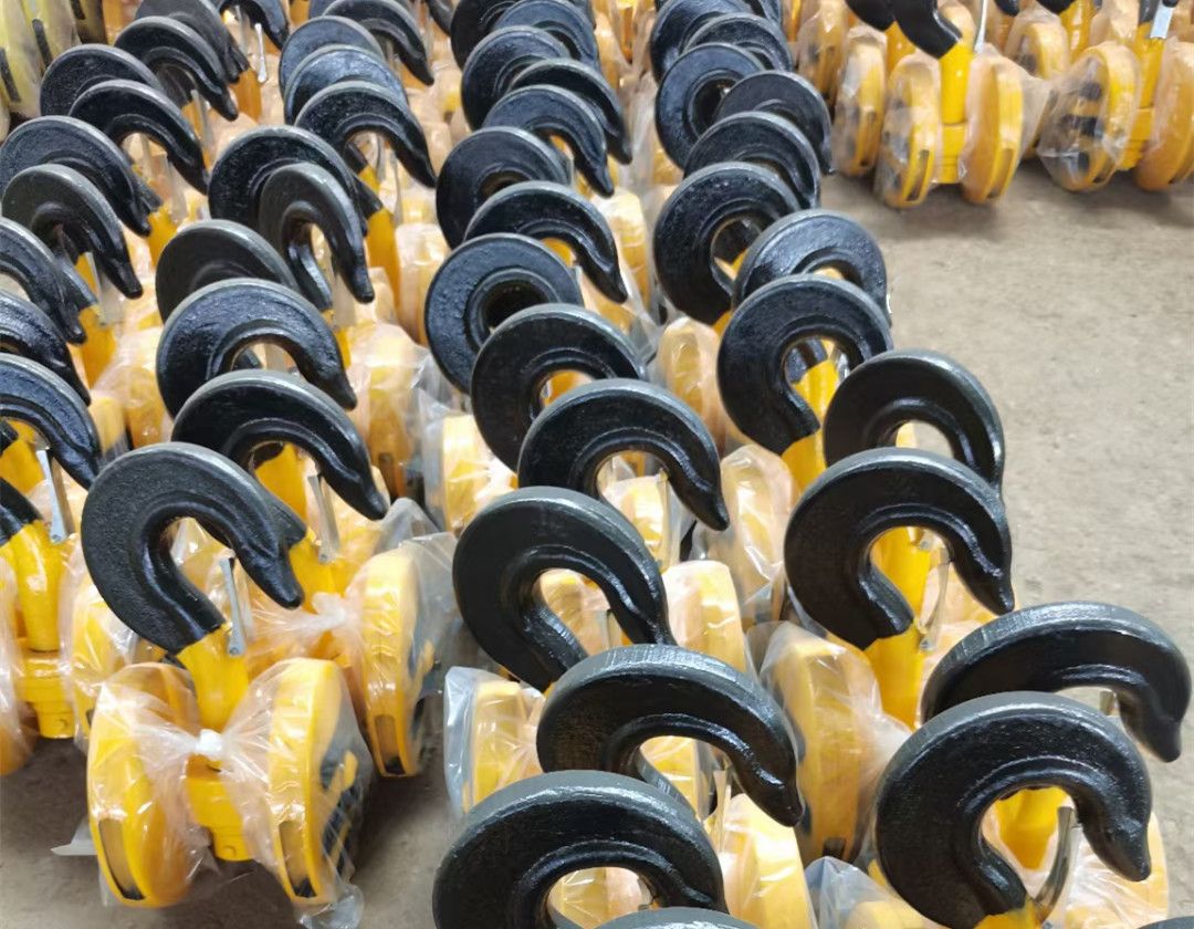 瀘州起重配件、10t鋼絲繩電動(dòng)葫蘆吊鉤廠(chǎng)家銷(xiāo)售