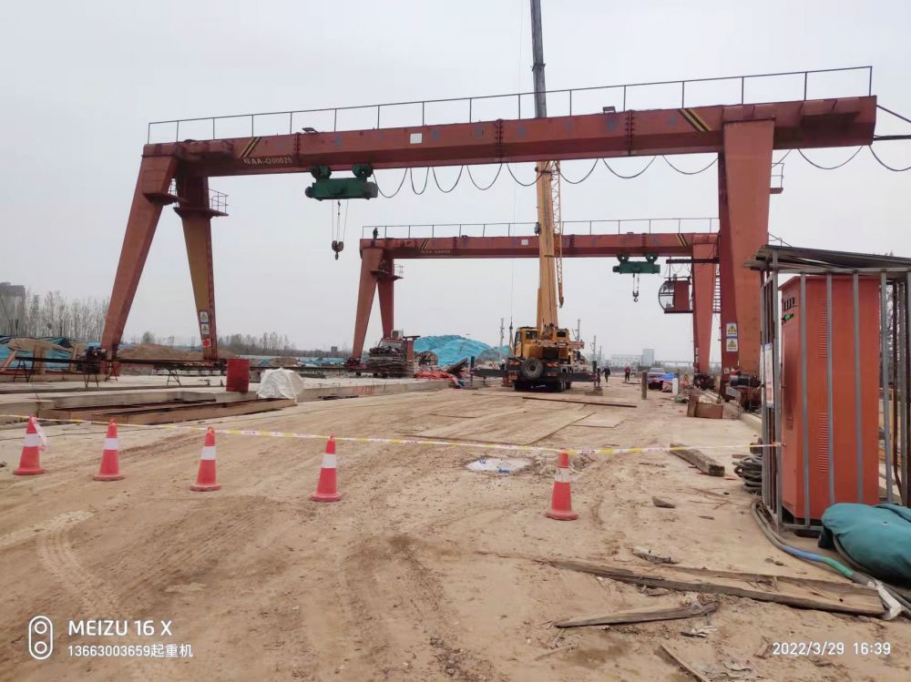 鄭州龍門吊廠家制造、門式起重機(jī)安裝告知、龍門吊搬遷移裝、修理維修
