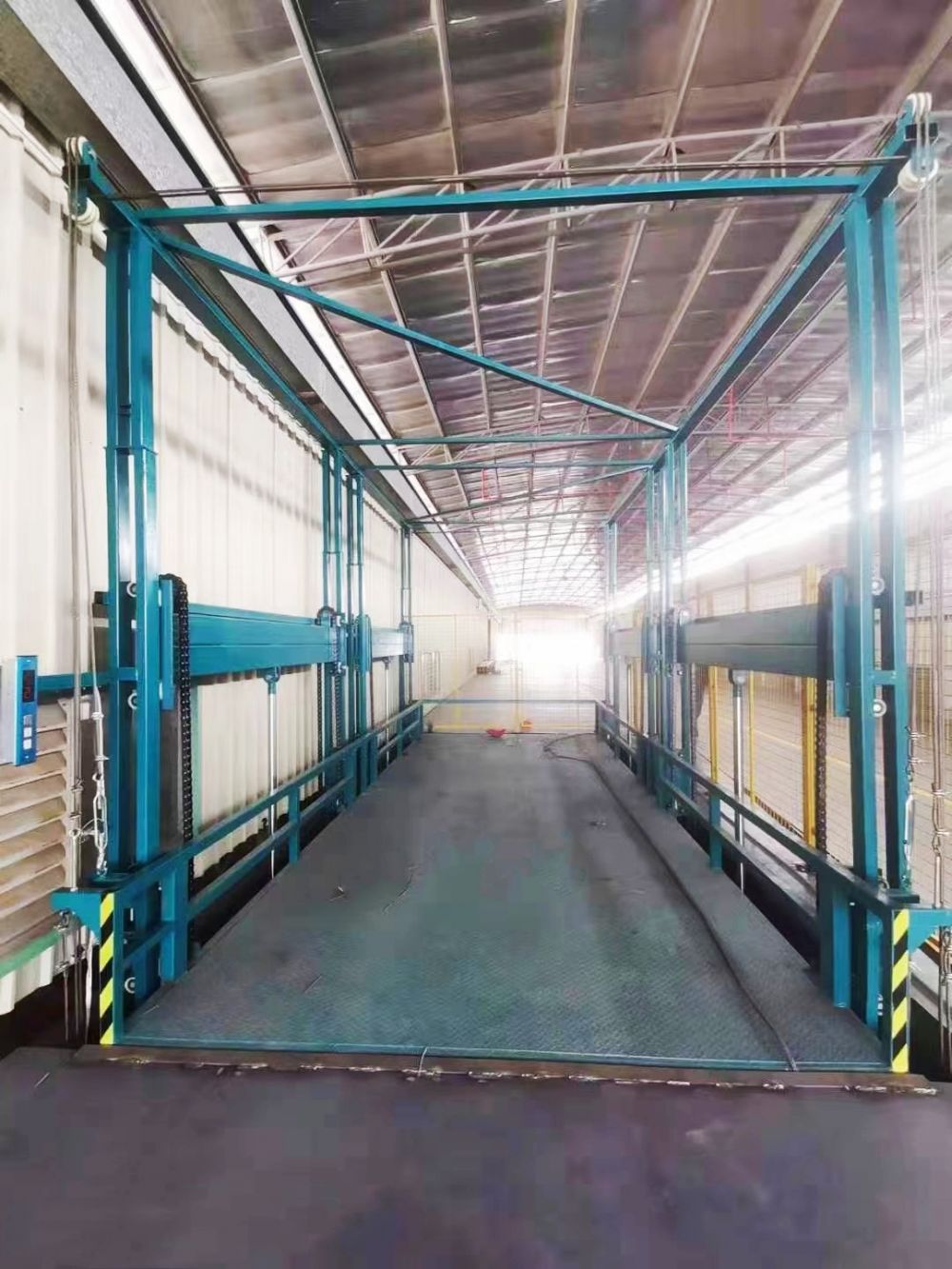 鏈條導(dǎo)軌升降機(jī)、升降貨梯、升降平臺(tái)廠家品牌、技術(shù)參數(shù)