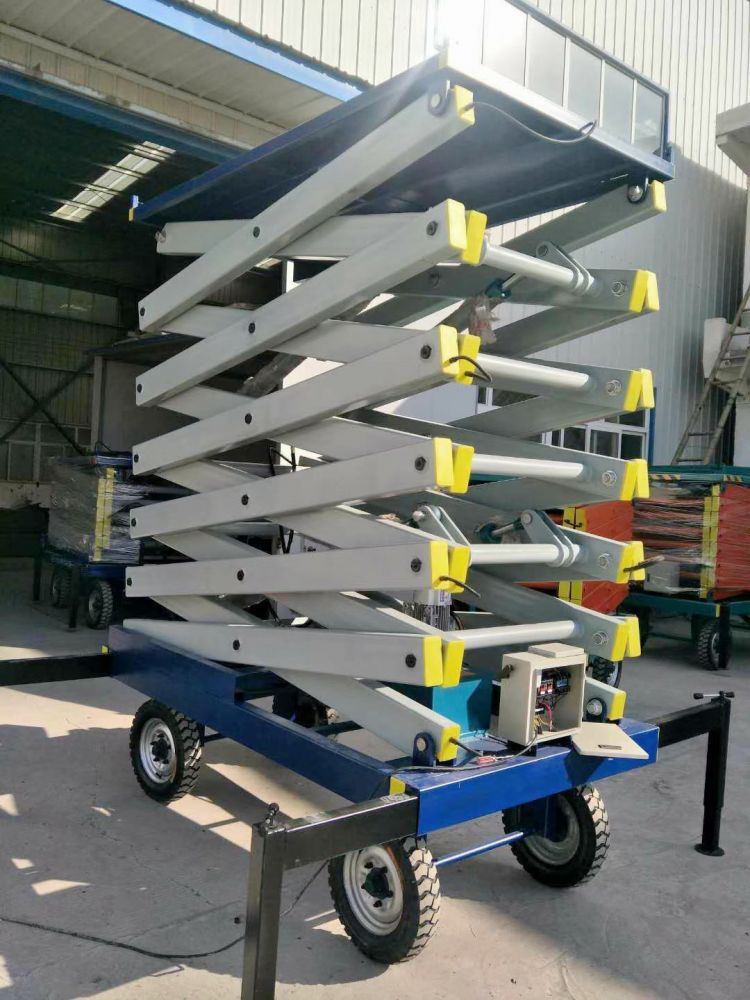 四輪移動液壓平臺、四輪液壓維修平臺